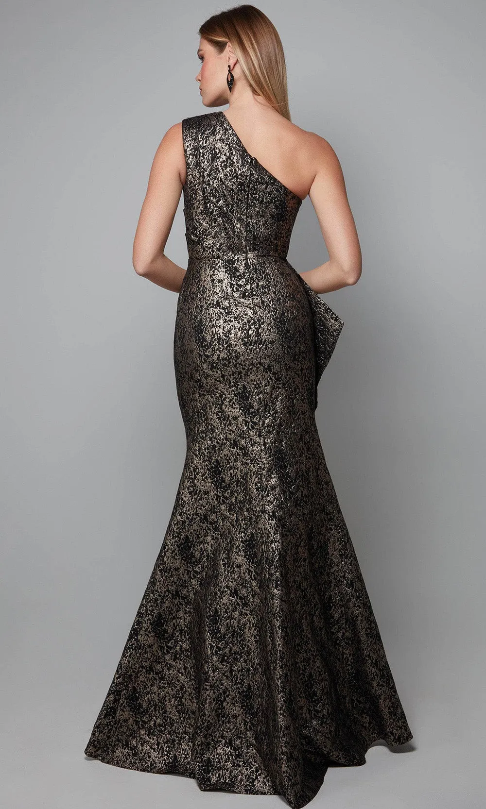 Alyce Paris 27620